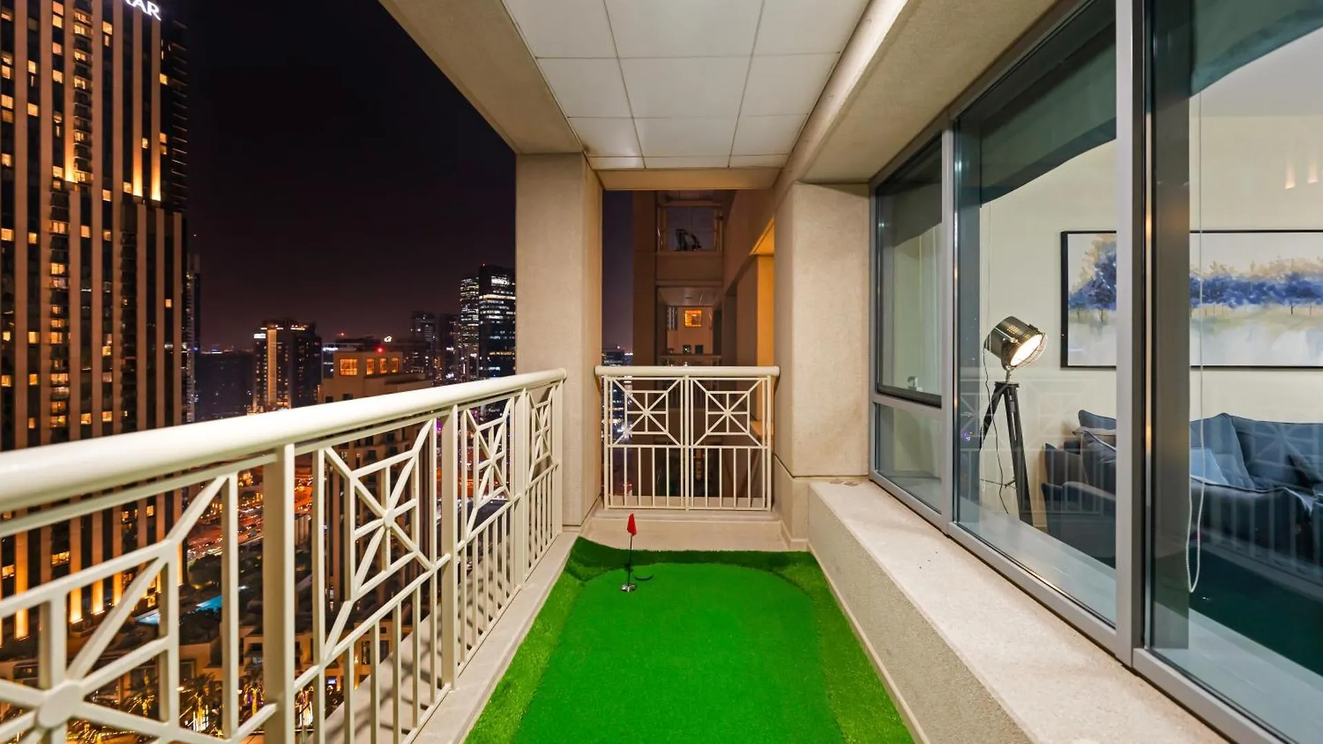 2Br With Mini-Golf In Dt Dubai With Partial Burj Khalifa View Apartment 0*,